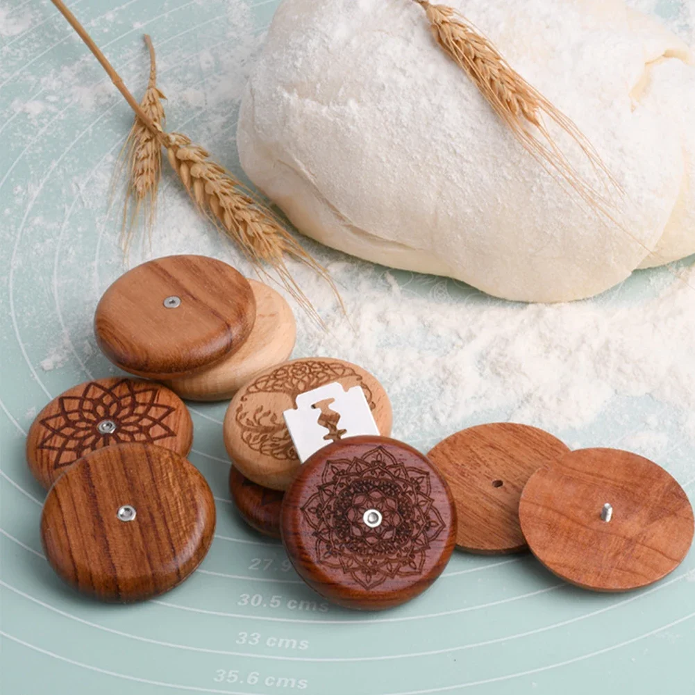 Dough Scraper Curved - อุปกรณ์ทำขนมปัง มีดขูดแป้ง/มีดหั่น/มีดตัดแป้ง ใบมีดโค้ง มีดทำขนมปังแบบโค้ง 1 ชิ้น