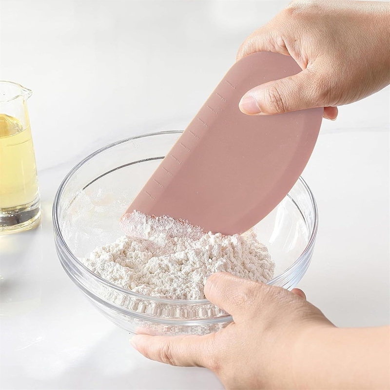 ที่ขูดซิลิโคน ขอบโค้งงอได้ เกร - Dough Scraper Curved บทวิจารณ์และราคา